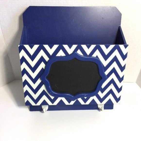 Home Accents Wall Mountable Mail Holder - Picture 2 of 12